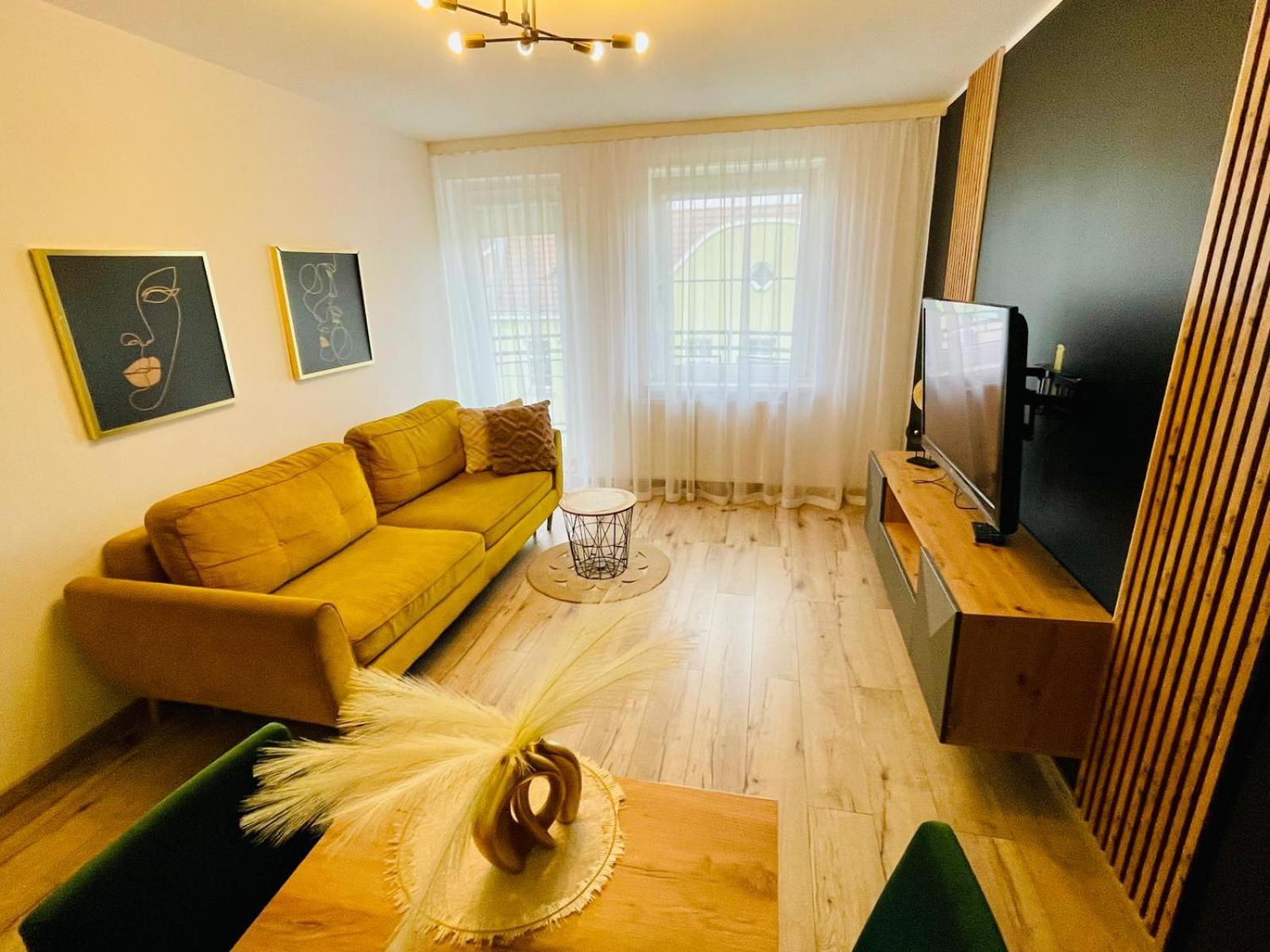 Blue Apartment Close To Old Town Bydgoszcz Eksteriør billede